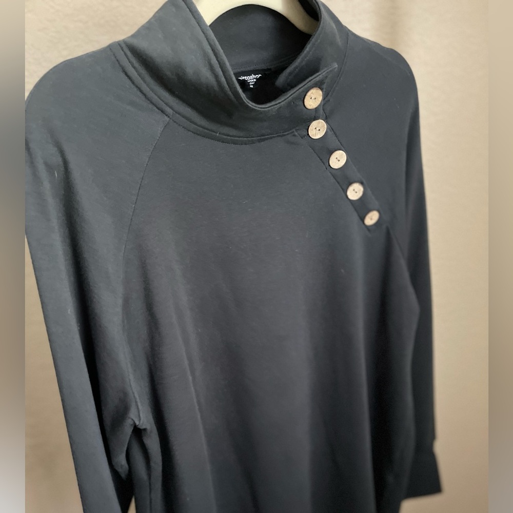Mittoshop  M (fits as L/XL) oversized lightweight gray sweater w/ button detail - Picture 6 of 9